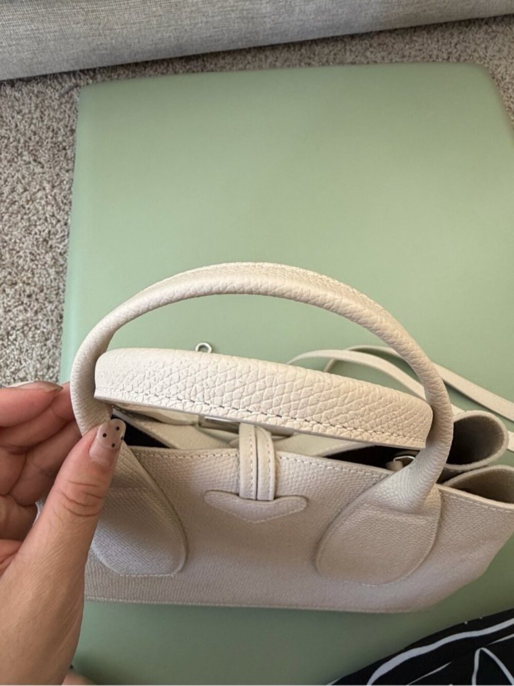 Longchamp Roseau Textured Cream Satchel with Silver Hardware - Picture 7 of 9